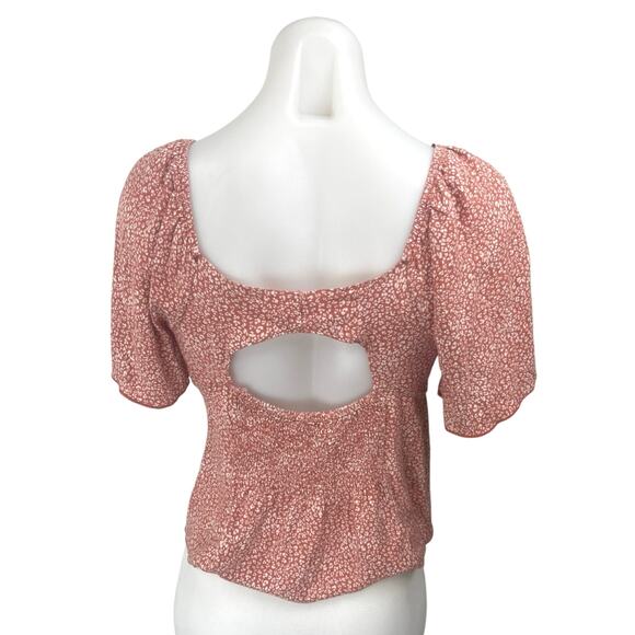 Urban Romantics Pink Floral Flutter Sleeve Cutout Peplum Crop Blouse Top Size S - Picture 2 of 4